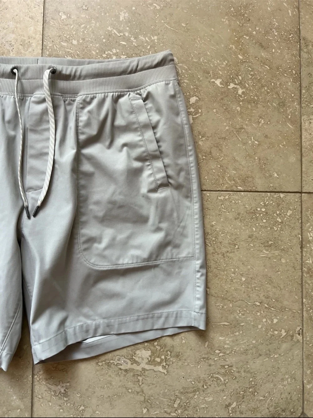 Vuori Men's Meta Easy Short Mocha Shorts Size 2XL